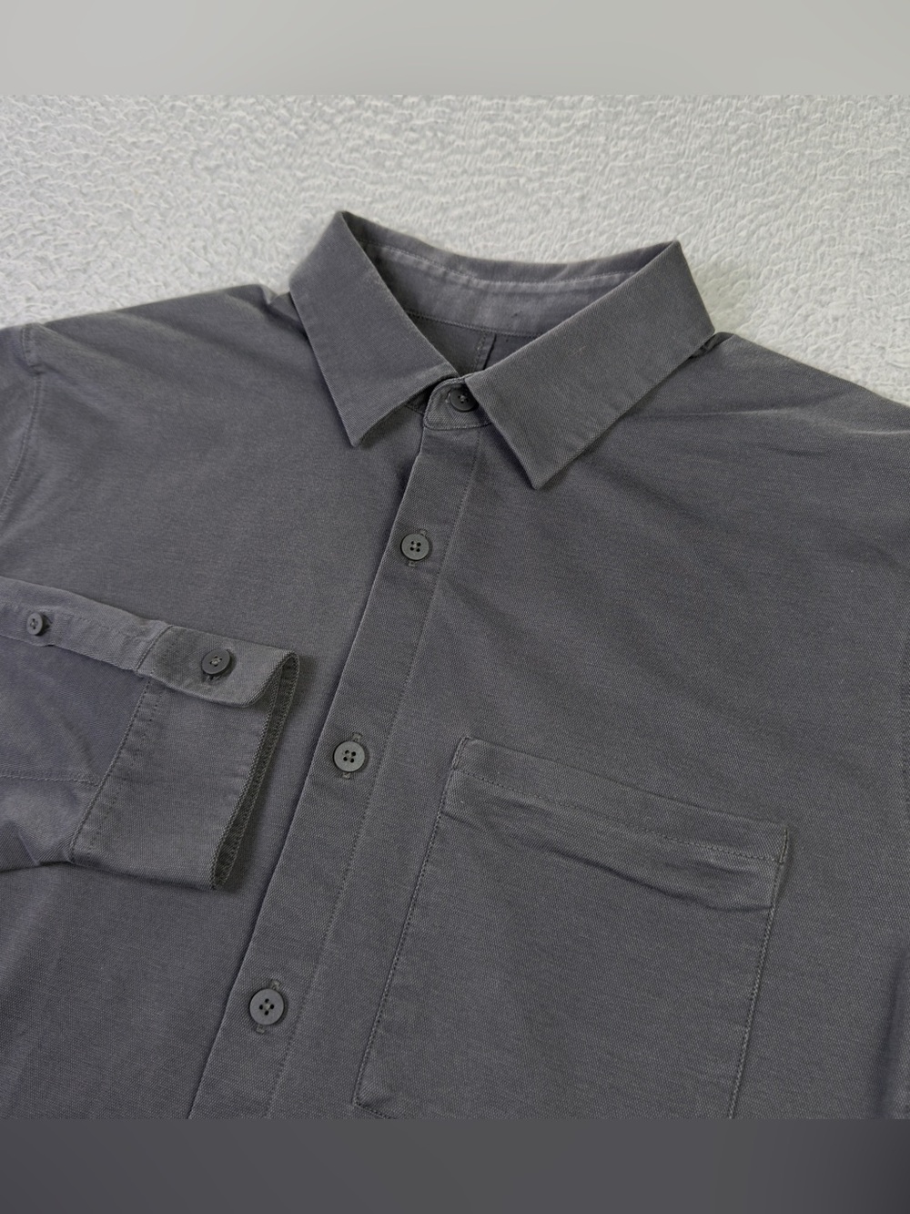 Lululemon Commission Shirt Mens Large Gray Button Long Sleeve Athleisure Preppy